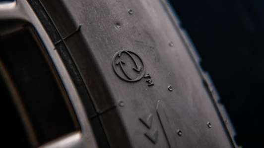 Pirelli выпустила самую экологичную версию летних шин P Zero