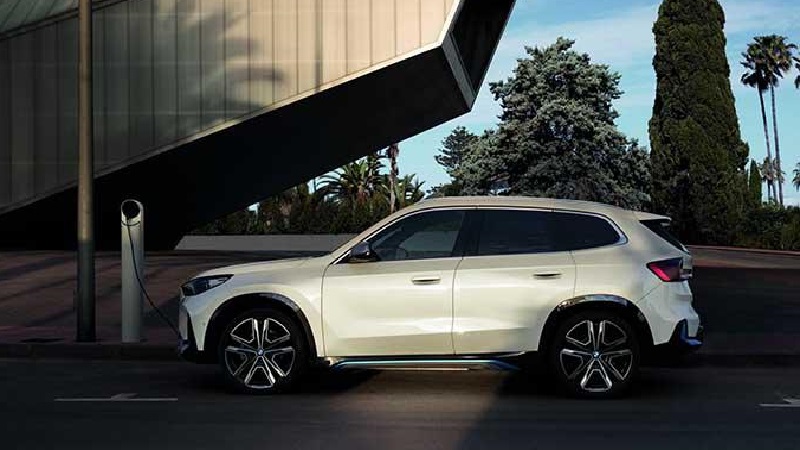 Bridgestone омологировала шины Alenza для электрического BMW iX