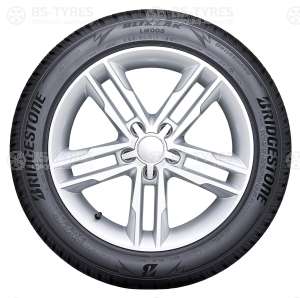 Bridgestone Blizzak LM005 245/65 R17 111H