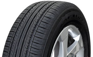 Kumho Solus KH17